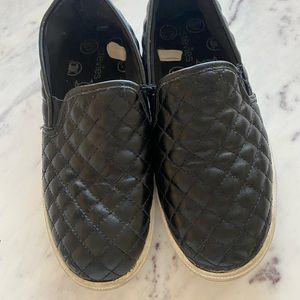 Steeveis sneakers size 5